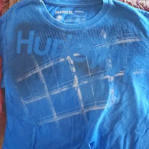 Hurley t-shirt